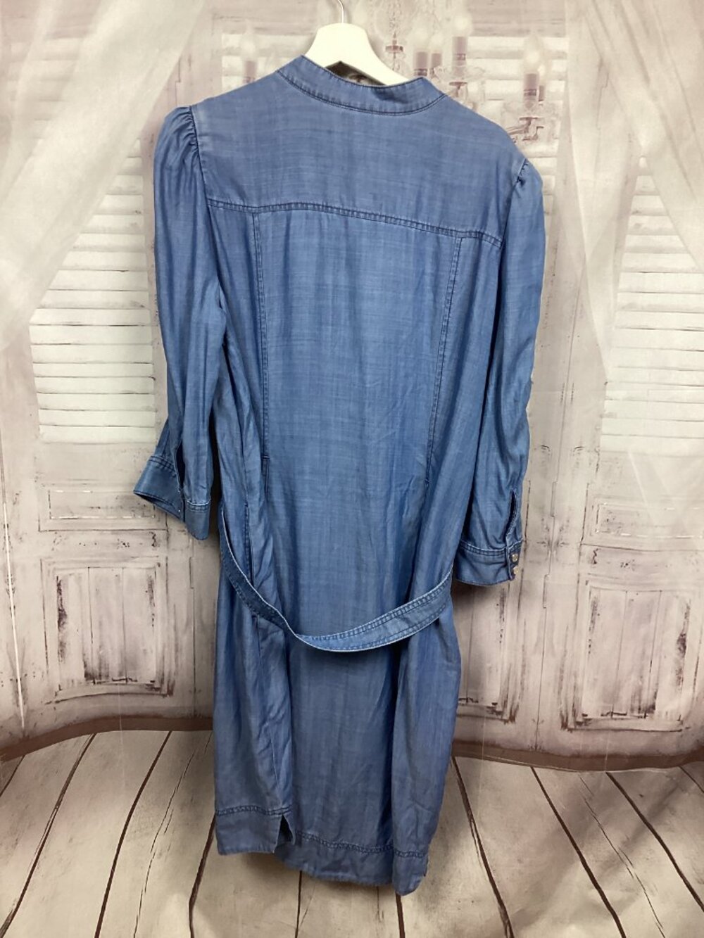 WHBM Chambray Denim Dress Blue Belted Midi 16 - Picture 7 of 9